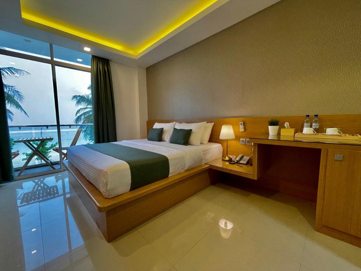 Huvan Beach Hotel At Hulhumalé Eksteriør bilde